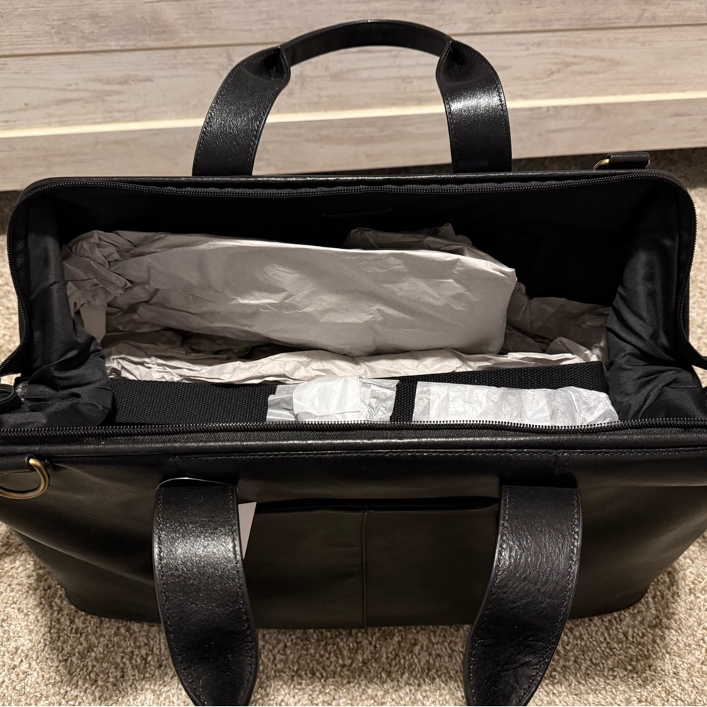 Fossil Kayden Duffle Bag Black Leather $550 Original Retail New With Tags - Picture 3 of 6